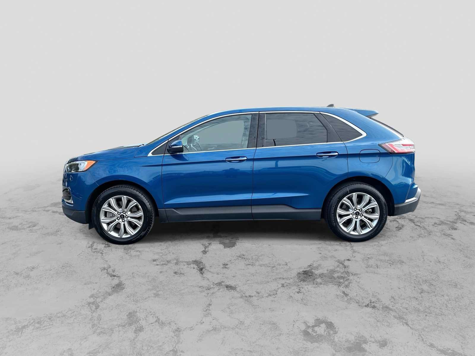 Used 2024 Ford Edge Titanium AWD/4WD image 5