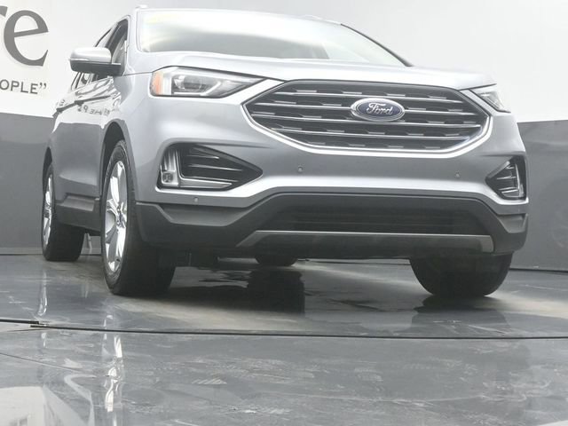 Used 2020 Ford Edge Titanium image 3