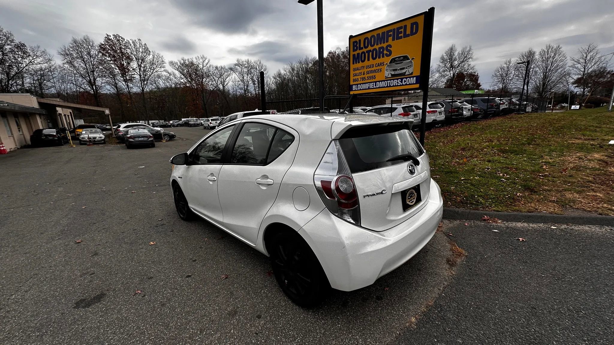 Used 2013 Toyota Prius C Three image 7