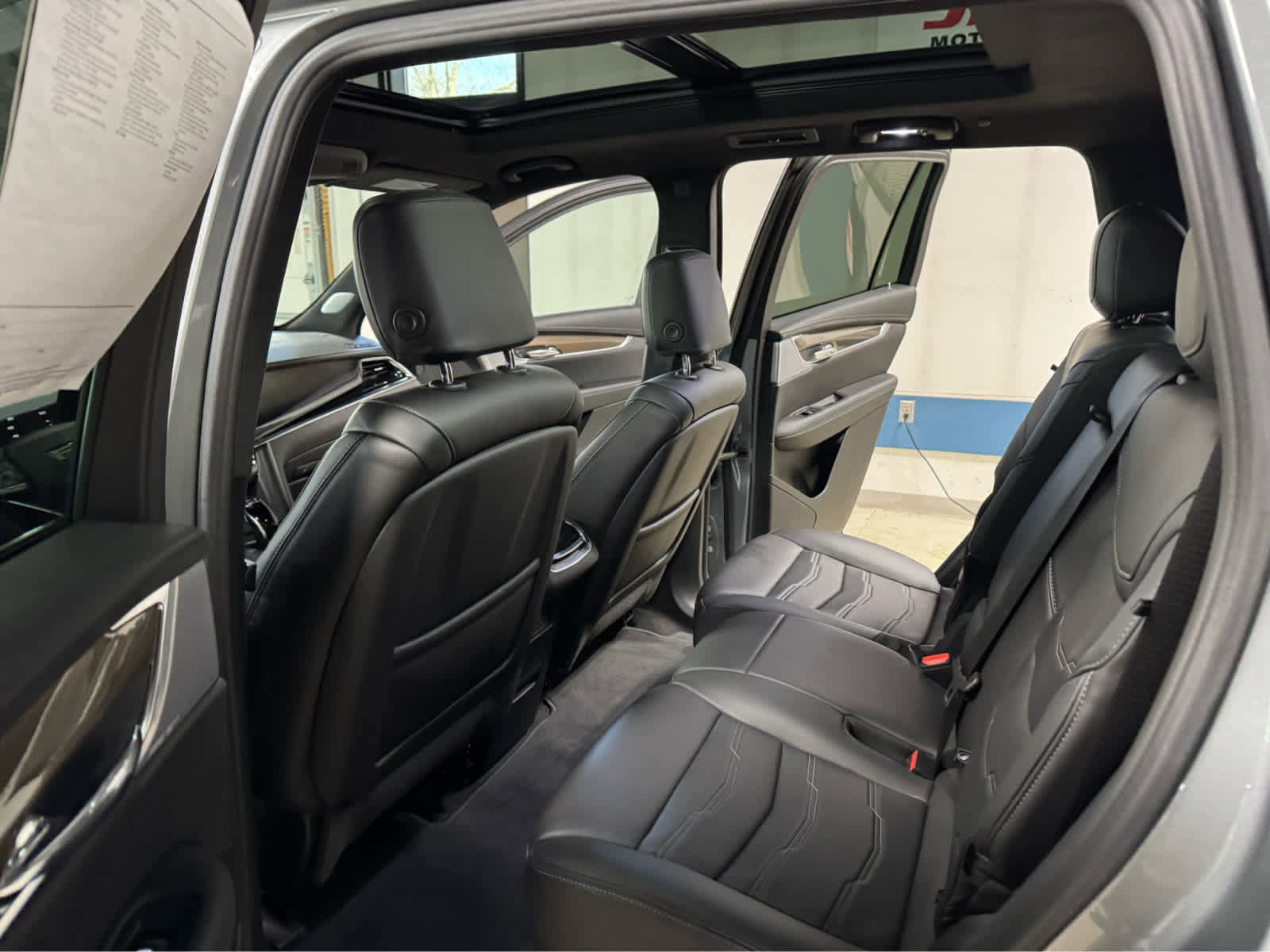 Used 2023 Cadillac XT6 Premium Luxury w/ Platinum Package image 14