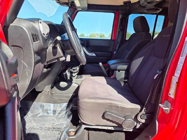 Used 2013 Jeep Wrangler Unlimited Rubicon w/ Dual Top Group AWD/4WD image 21