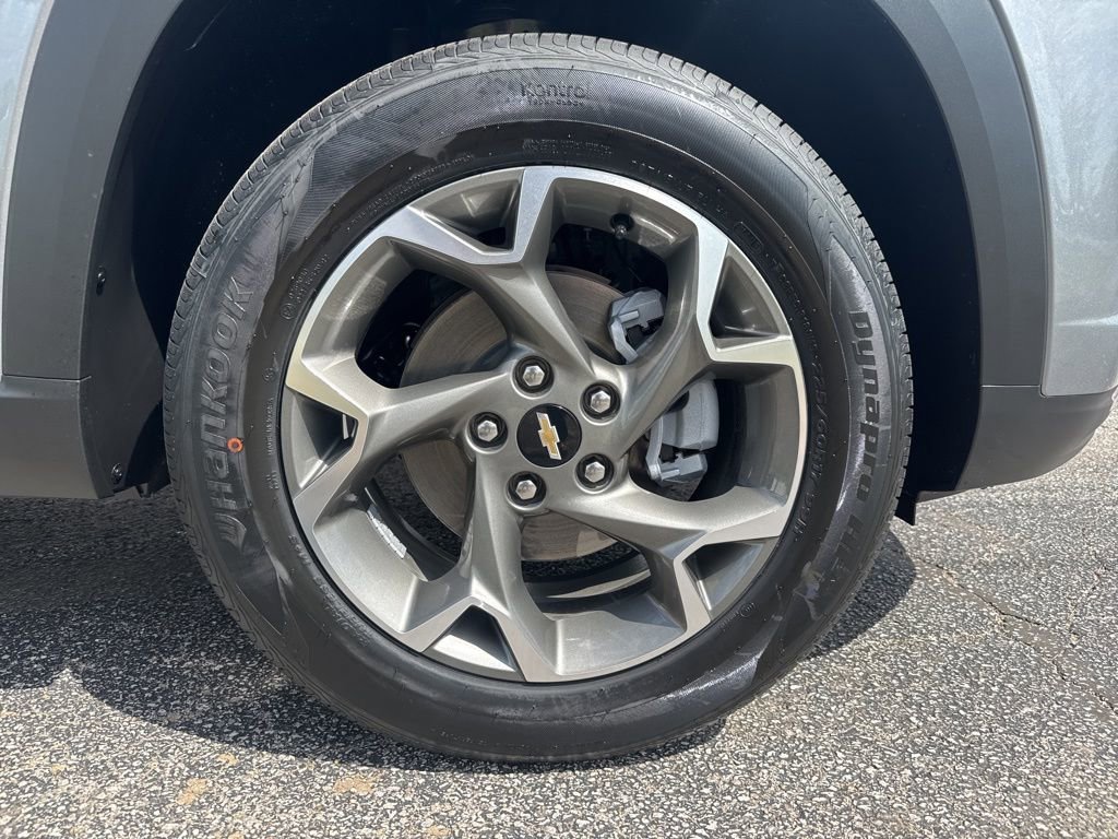 New 2026 Chevrolet Trax LT FWD image 9