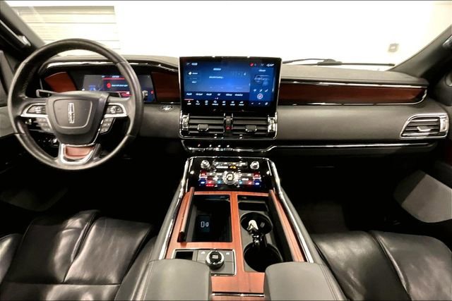Used 2023 Lincoln Navigator L Reserve image 15