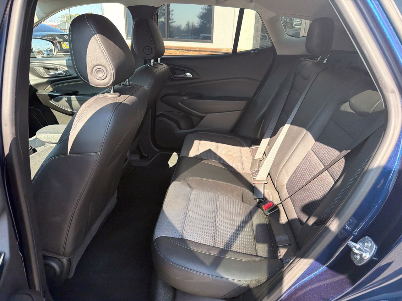 Used 2024 Chevrolet Trax LT FWD image 6