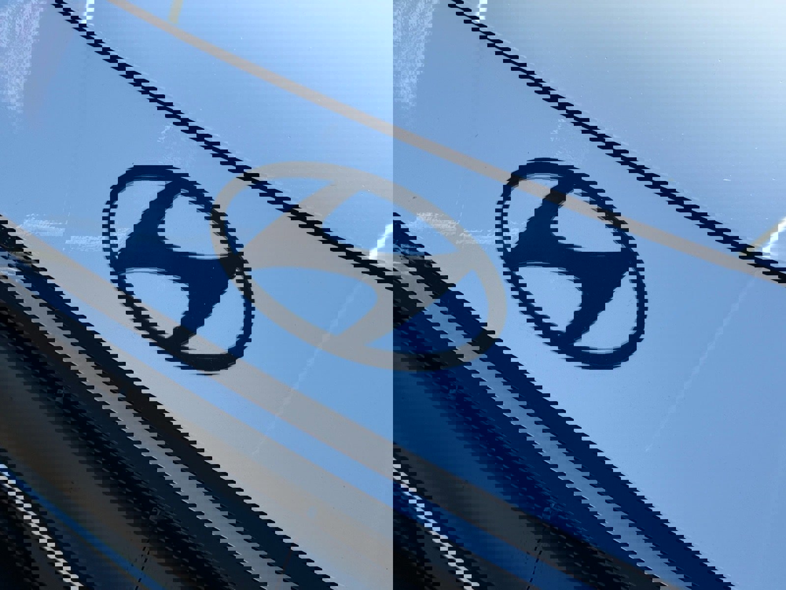 Used 2025 Hyundai Elantra N Base image 36