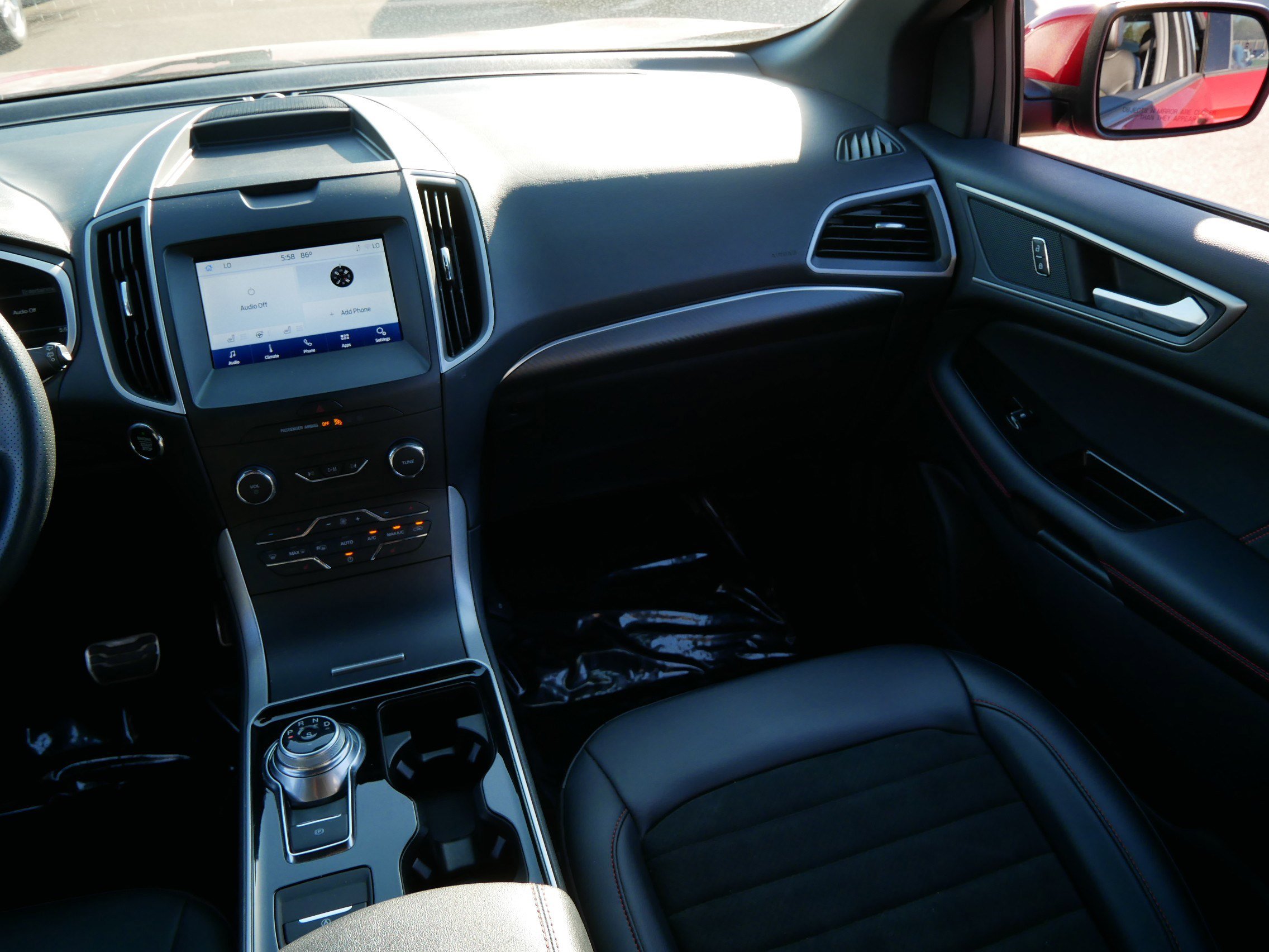 Used 2020 Ford Edge ST-Line w/ Cold Weather Package AWD/4WD image 11