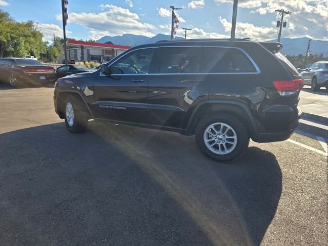 Used 2018 Jeep Grand Cherokee Laredo AWD/4WD image 38