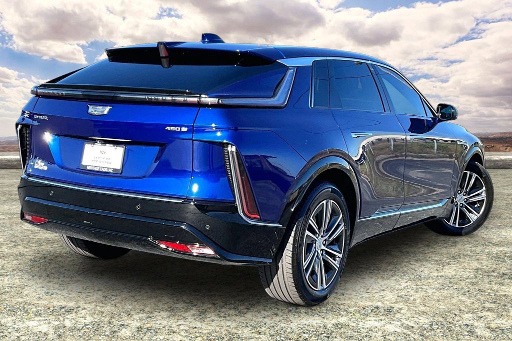 Certified 2024 Cadillac Lyriq Luxury RWD image 5