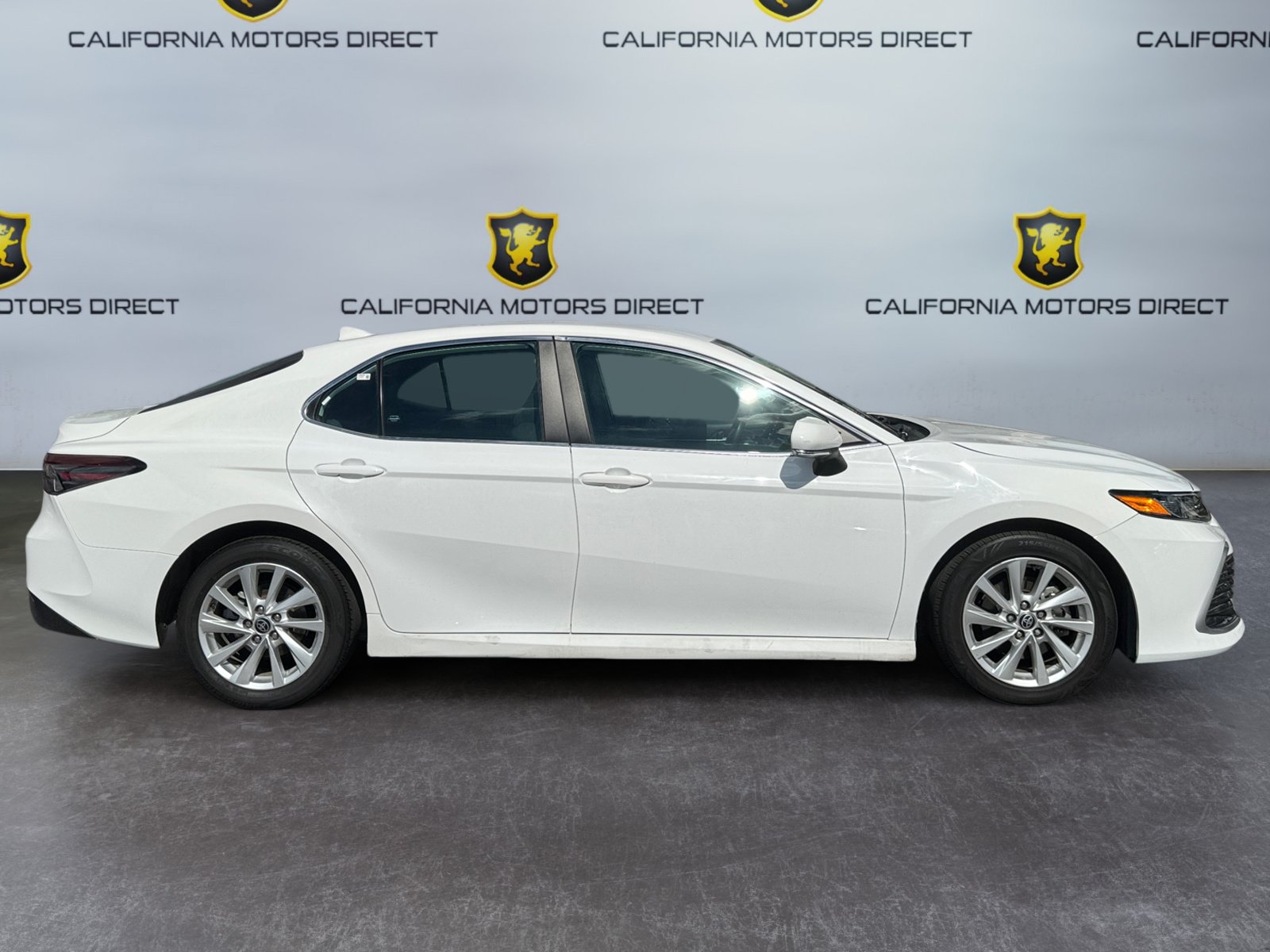 Used 2023 Toyota Camry LE FWD image 6