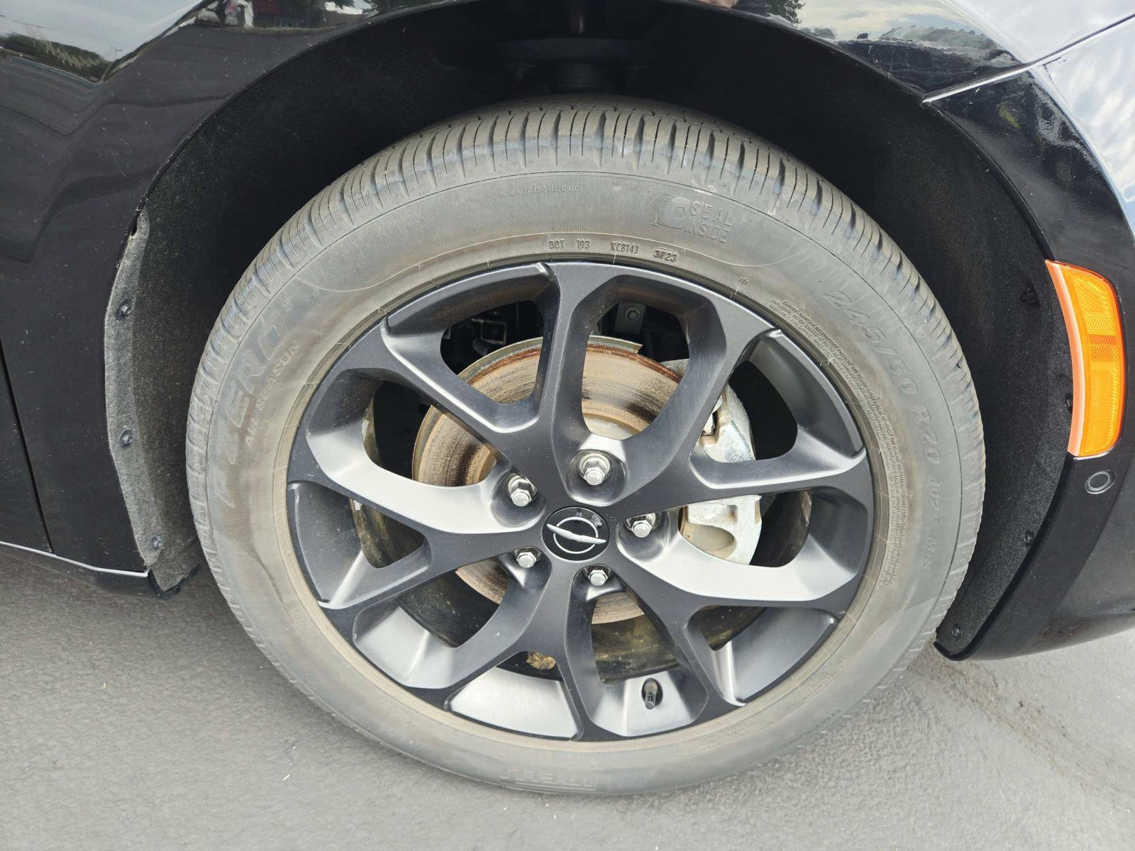 Used 2024 Chrysler Pacifica Limited w/ S Appearance Package FWD image 21