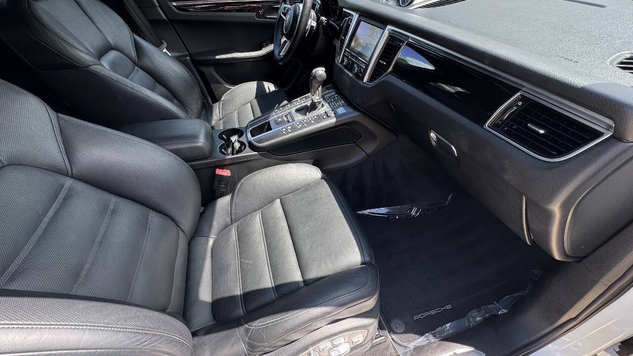 Used 2015 Porsche Macan S AWD/4WD image 30