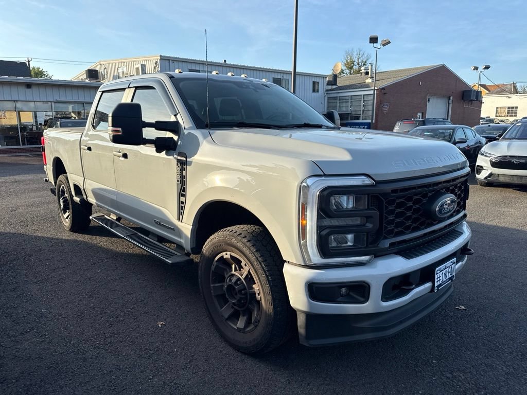 Used 2025 Ford F250 XL w/ STX Appearance Package AWD/4WD image 3