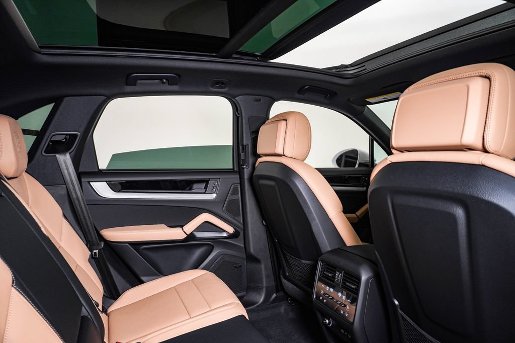 New 2026 Porsche Cayenne AWD/4WD image 16