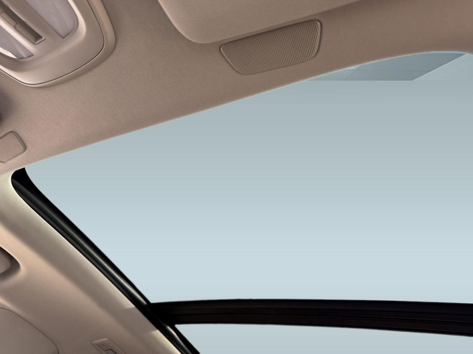 Certified 2024 Volvo XC90 B6 Plus w/ Protection Package Premier image 15