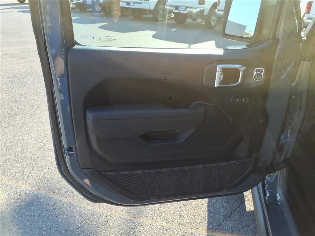 New 2025 Jeep Wrangler Unlimited Rubicon image 10