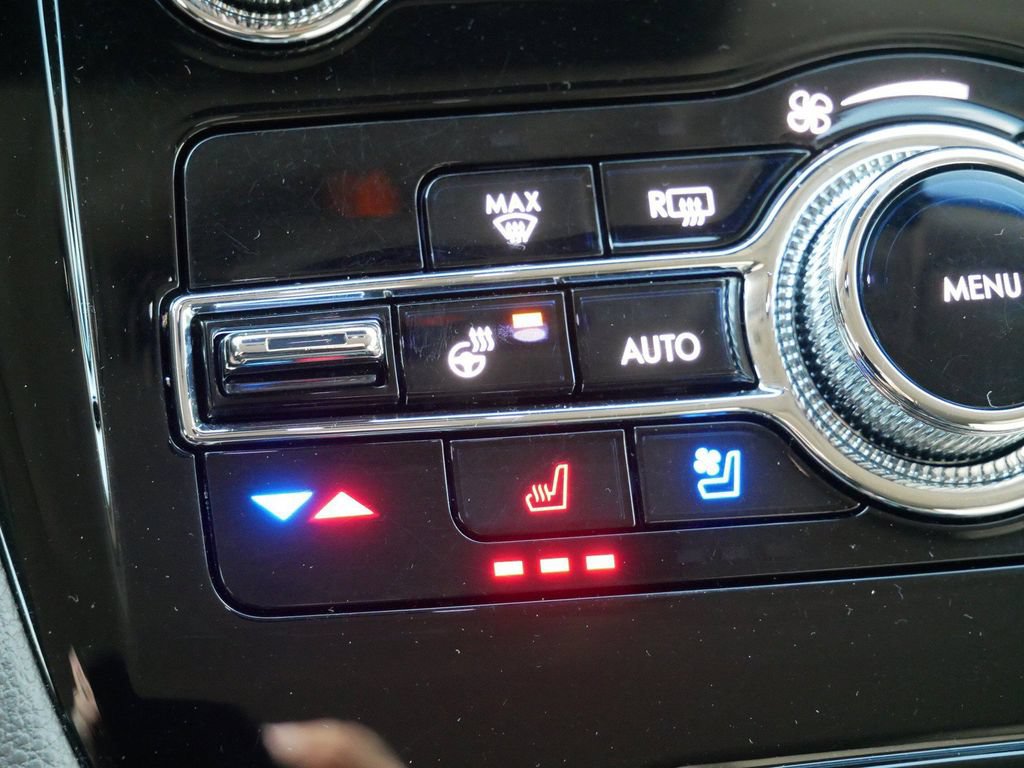 Used 2021 Lincoln Corsair AWD w/ Equipment Group 101A image 24