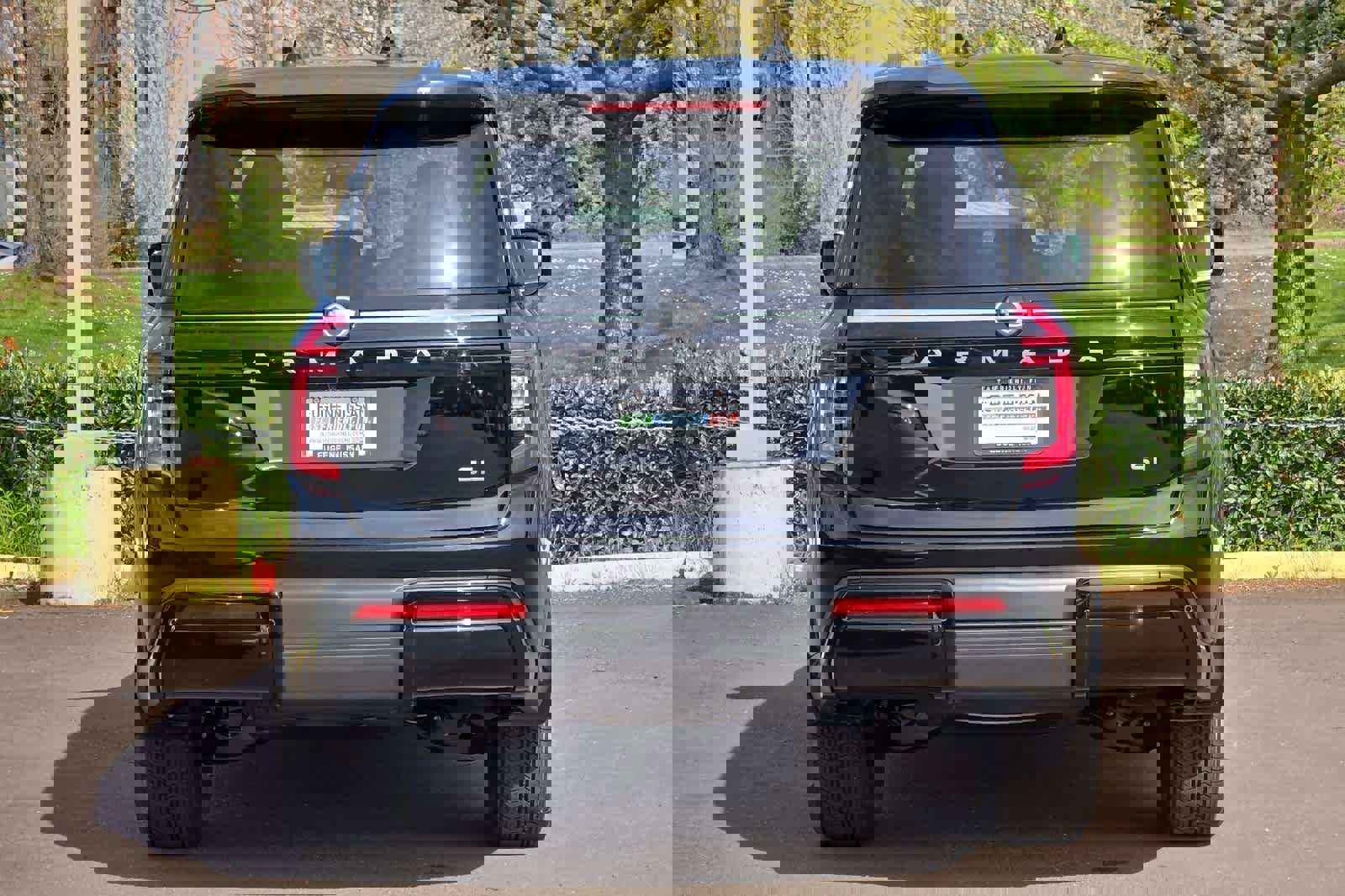 New 2025 Nissan Armada SL w/ Captain's Chari Seat Package image 7