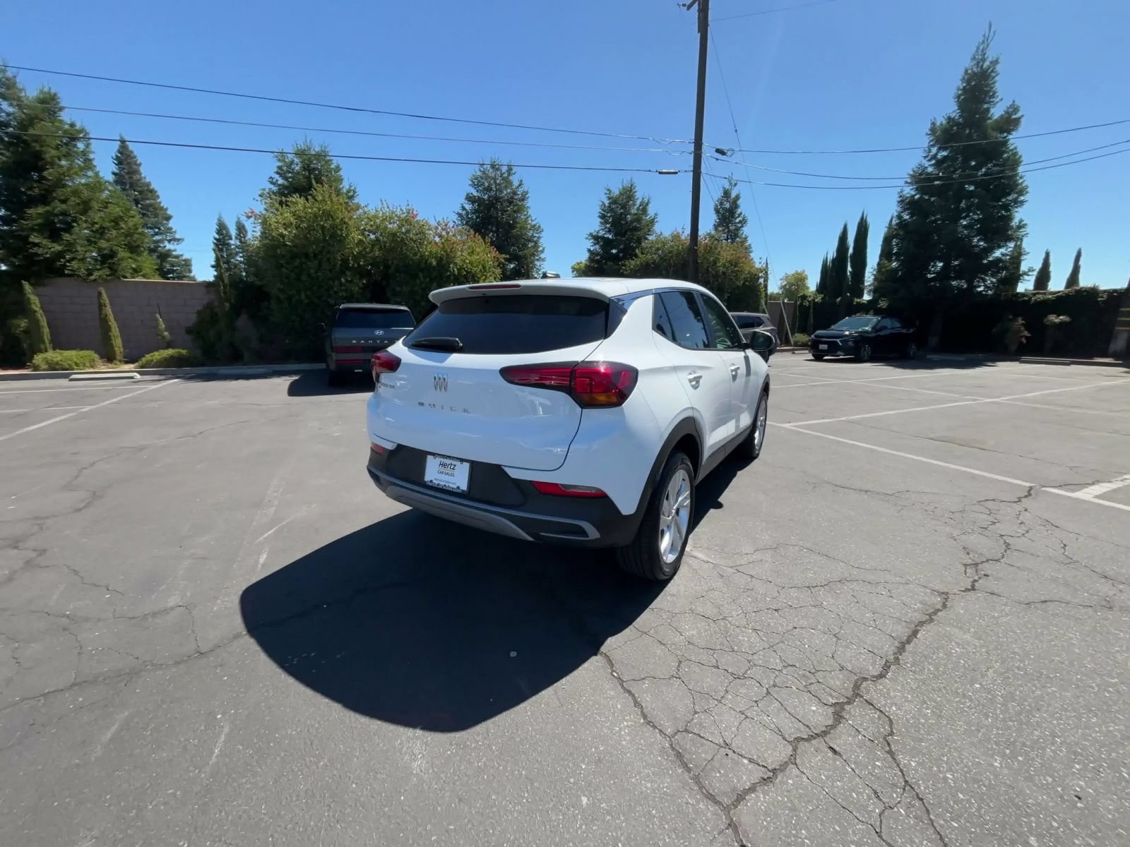 Used 2025 Buick Encore GX Preferred AWD/4WD image 13