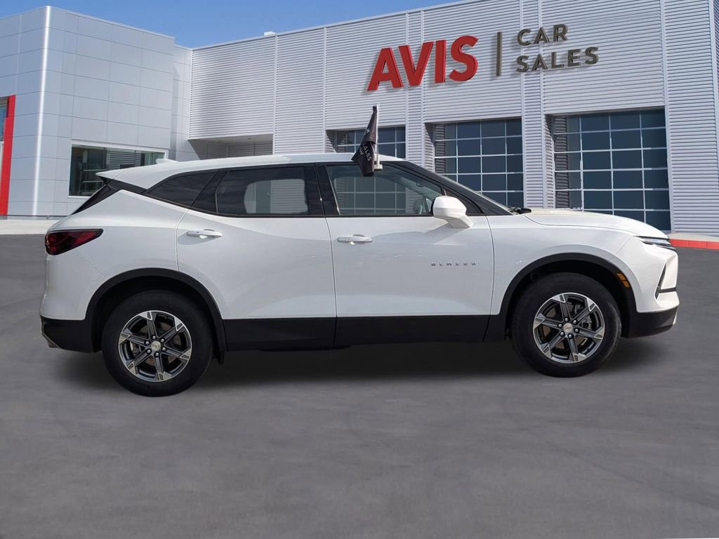 Used 2025 Chevrolet Blazer LT image 5