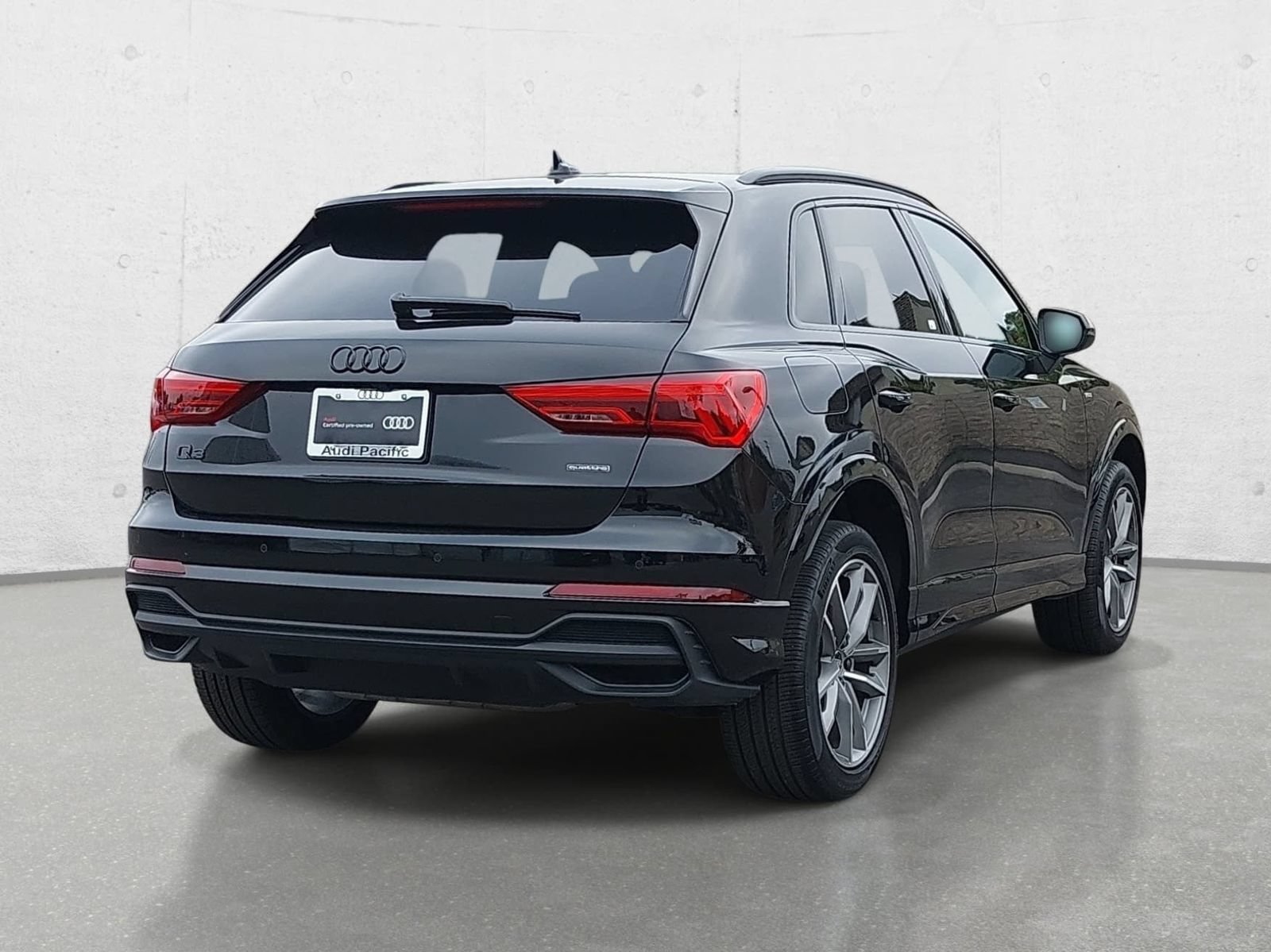 Certified 2025 Audi Q3 2.0T Premium w/ Convenience Package AWD/4WD image 5