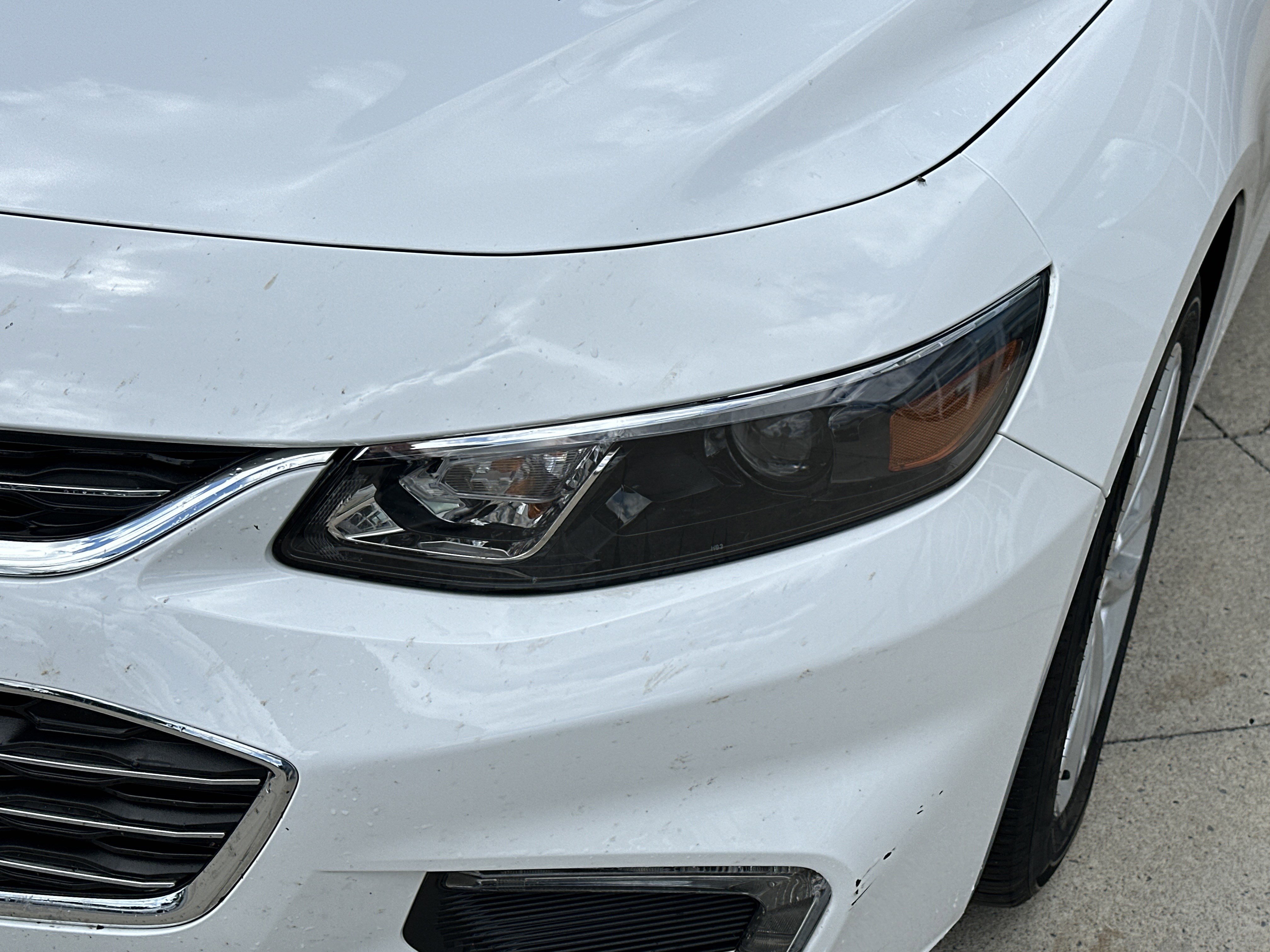 Used 2017 Chevrolet Malibu LT FWD image 10
