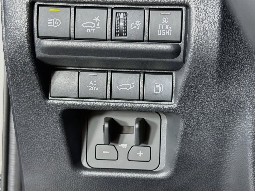 Used 2025 Toyota Land Cruiser AWD/4WD image 15