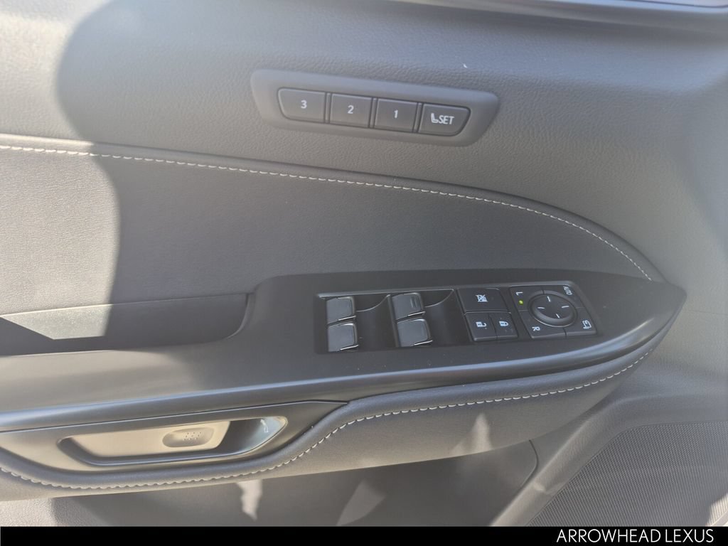 New 2026 Lexus NX 450h+ F Sport AWD/4WD image 18
