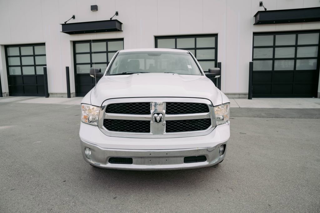 Used 2014 RAM 1500 Classic SLT w/ Luxury Group image 2