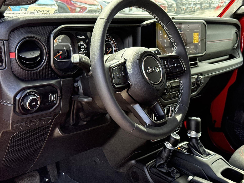 Used 2025 Jeep Wrangler Unlimited Rubicon AWD/4WD image 9