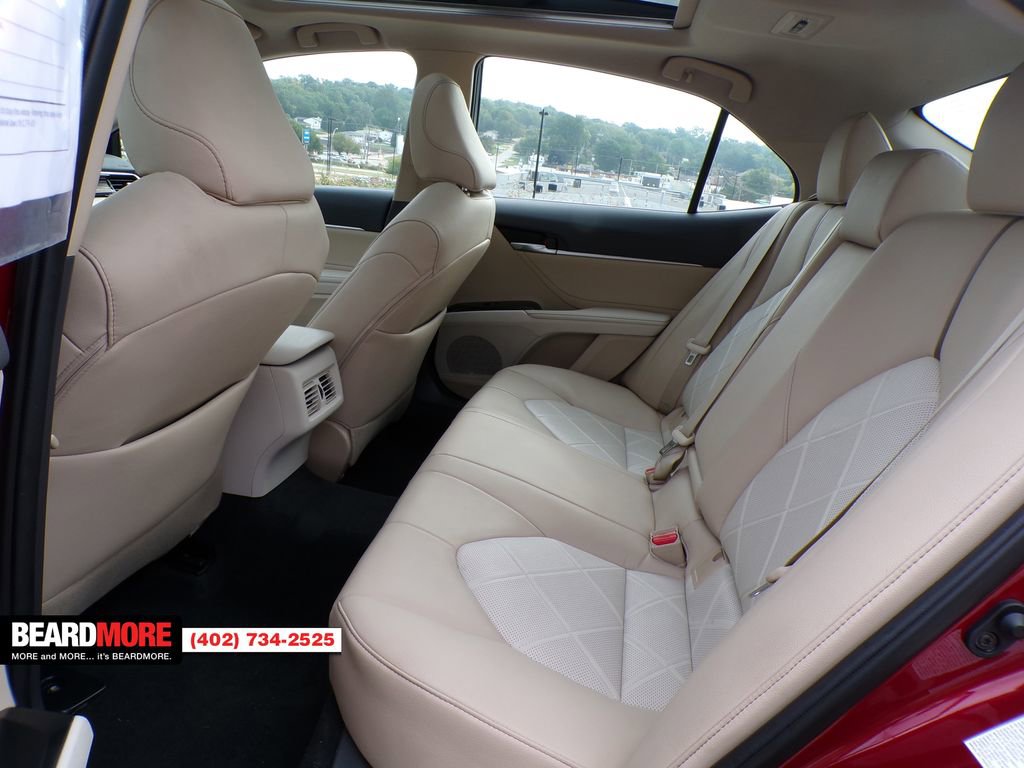 Used 2018 Toyota Camry XSE image 28