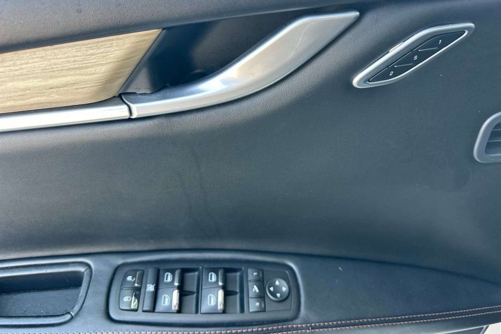 Used 2017 Maserati Ghibli image 10