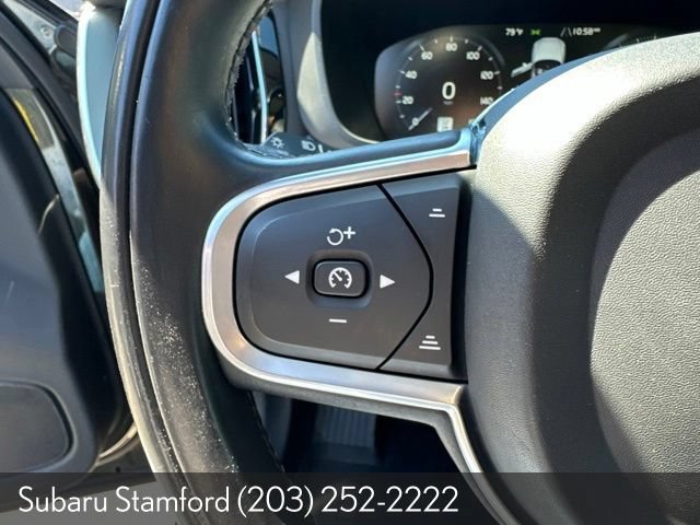 Used 2018 Volvo XC60 T6 Momentum w/ Vision Package AWD/4WD image 12