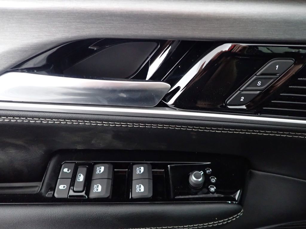 New 2026 Jeep Grand Wagoneer L 4WD image 23