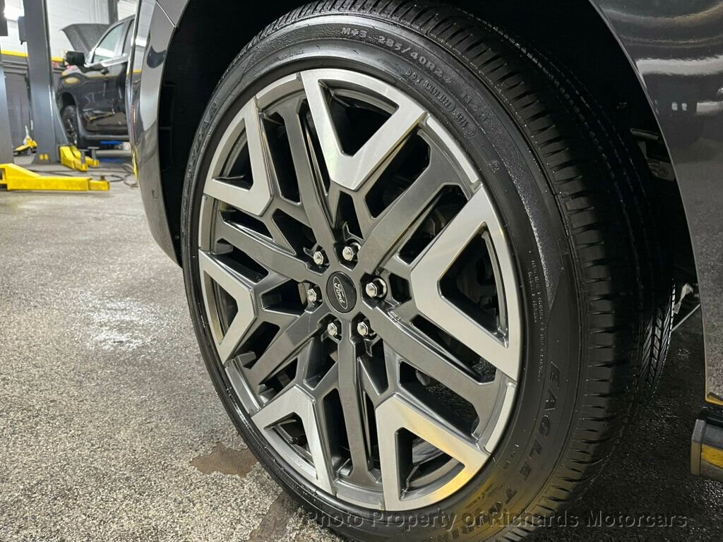 Used 2025 Ford Expedition Platinum w/ Platinum Ultimate Package image 10