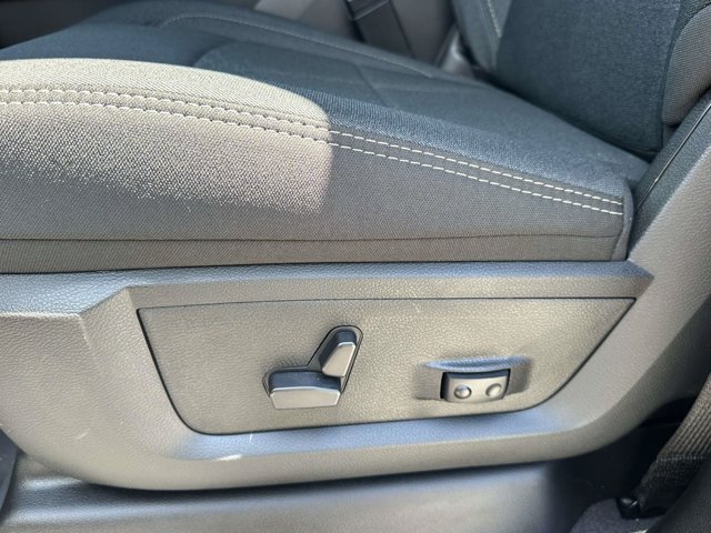 New 2026 RAM 3500 Big Horn AWD/4WD image 18