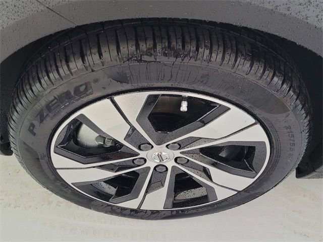 Certified 2026 Volvo V60 B5 Cross Country Plus w/ Protection Package Premier image 16