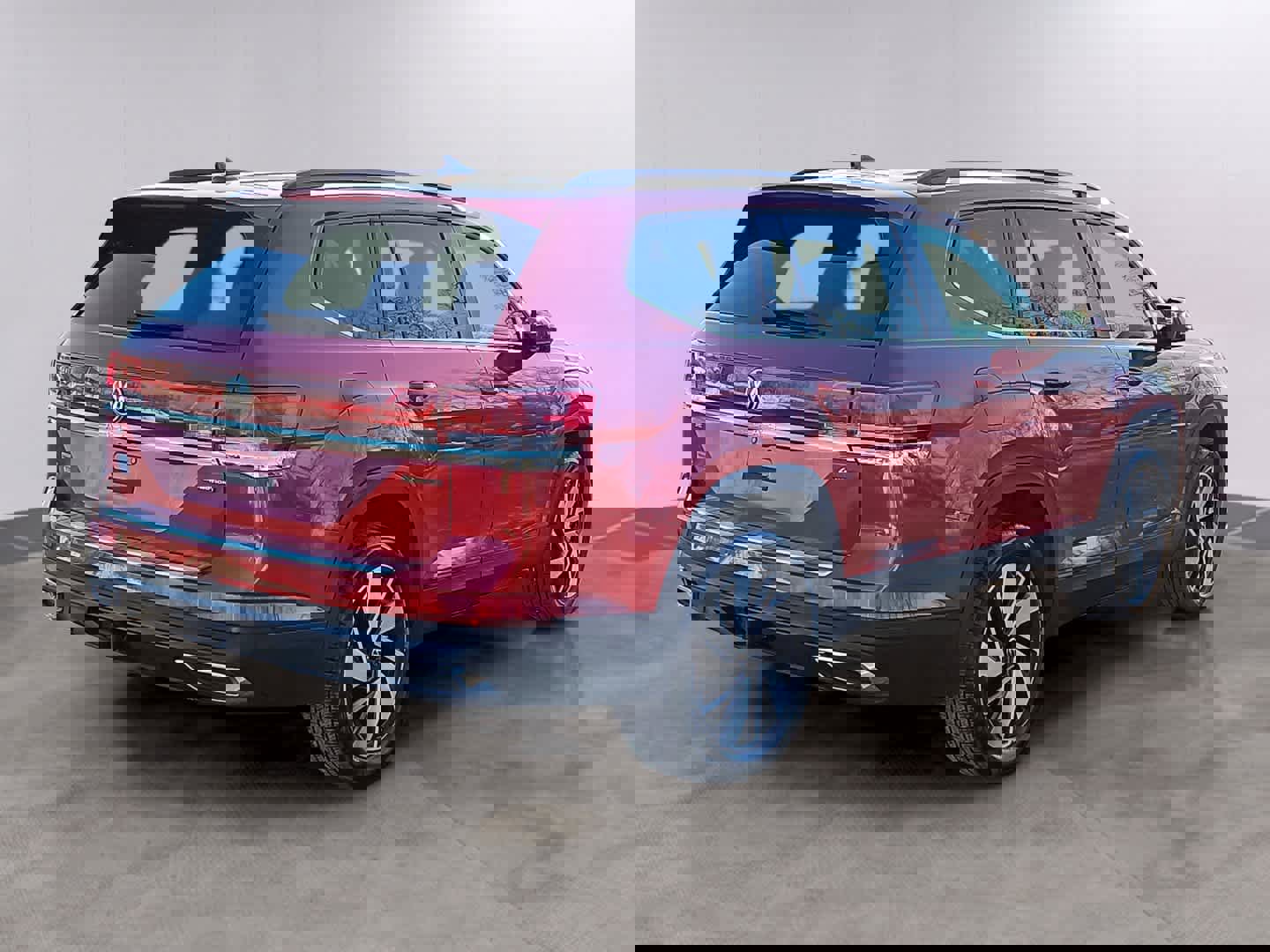 Certified 2025 Volkswagen Atlas SE image 4