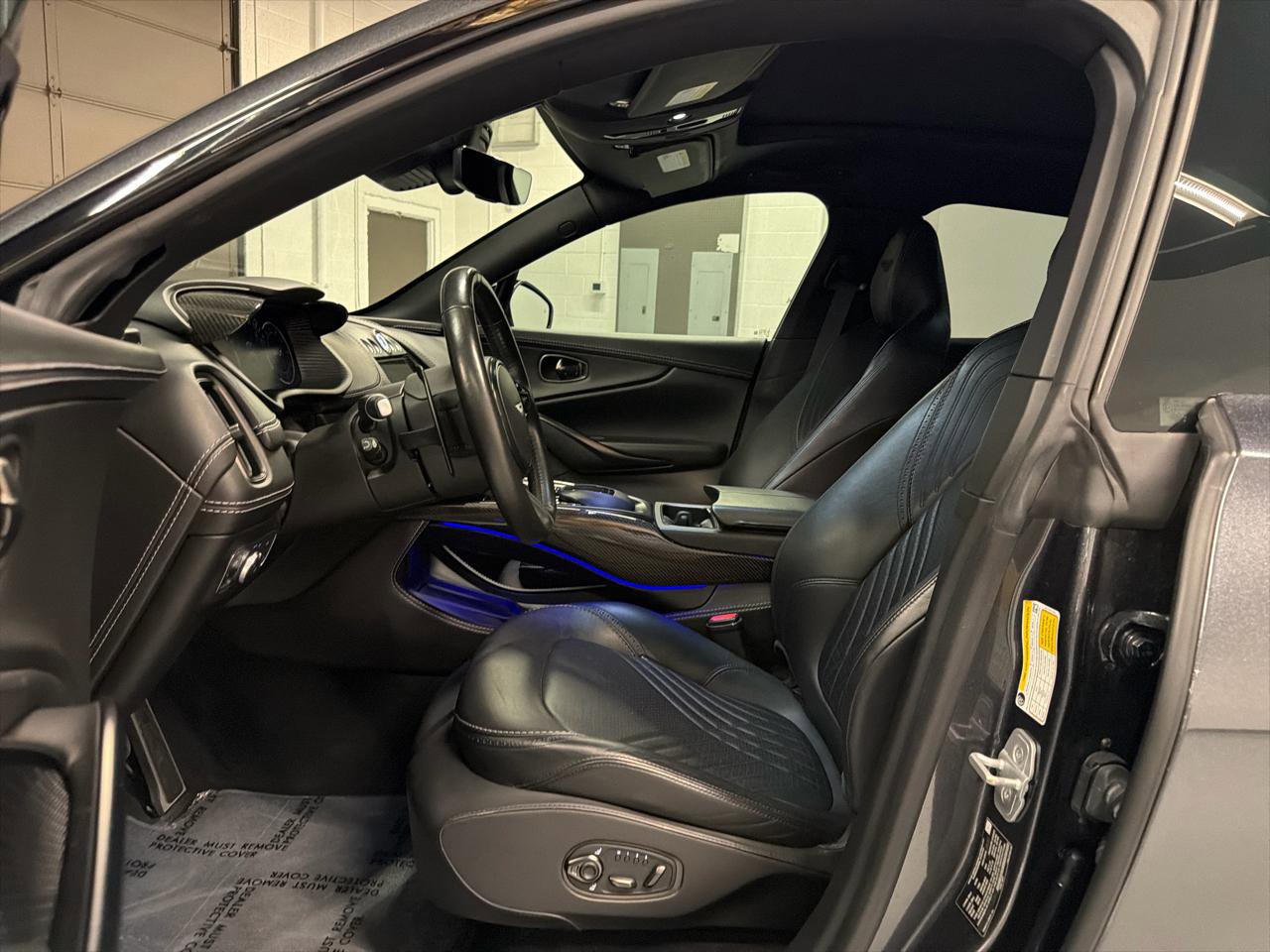 Used 2021 Aston Martin DBX AWD/4WD image 15
