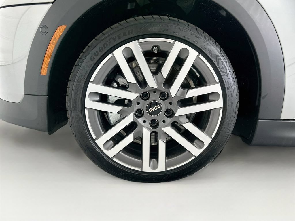 New 2026 MINI Cooper 2-Door Hardtop FWD image 27