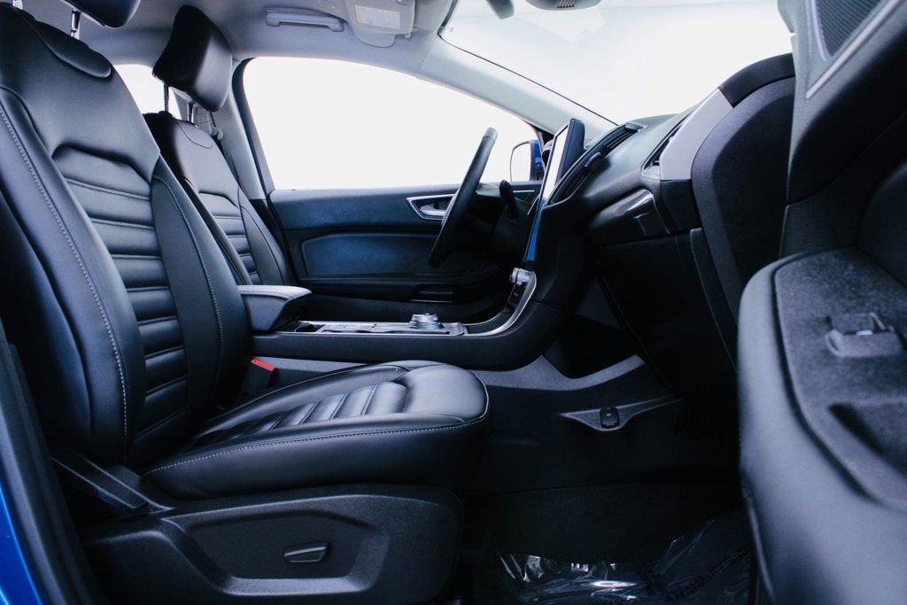 Used 2024 Ford Edge SEL image 25