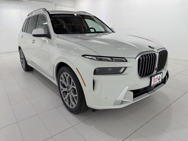 Used 2026 BMW X7 xDrive40i w/ Premium Package image 7