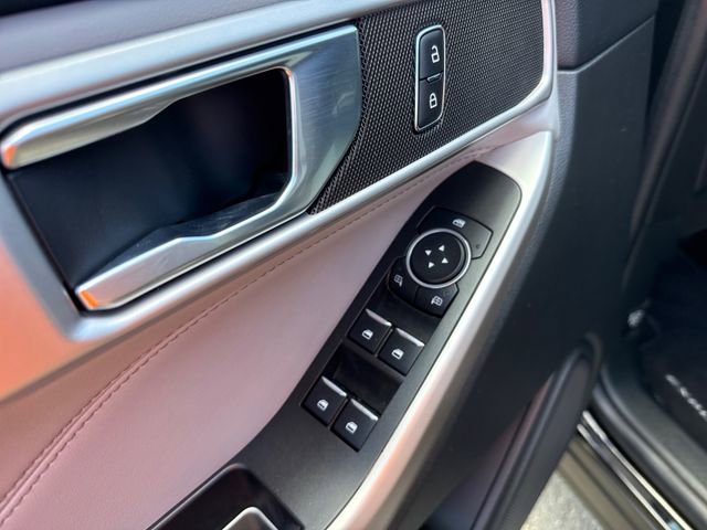 Used 2023 Ford Explorer XLT w/ Equipment Group 202A AWD/4WD image 26