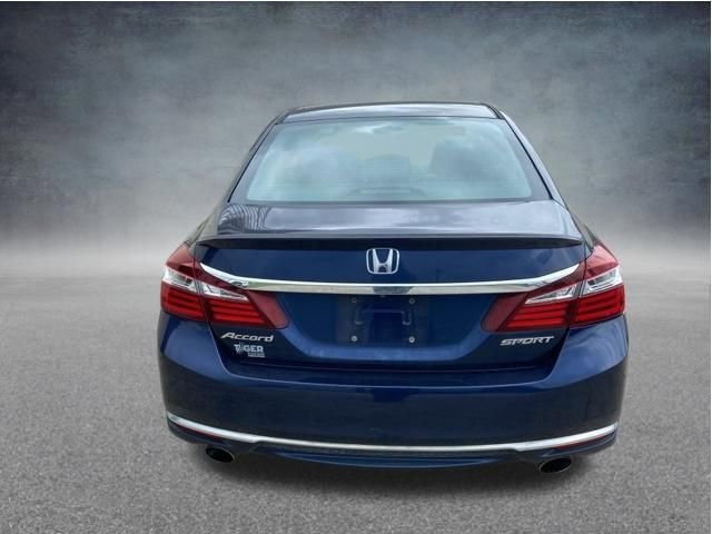 Used 2017 Honda Accord Sport image 5