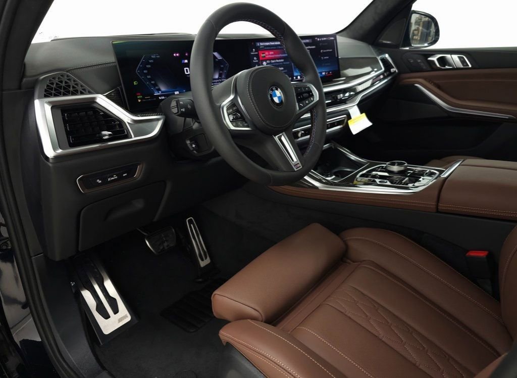New 2026 BMW X7 M60i image 14