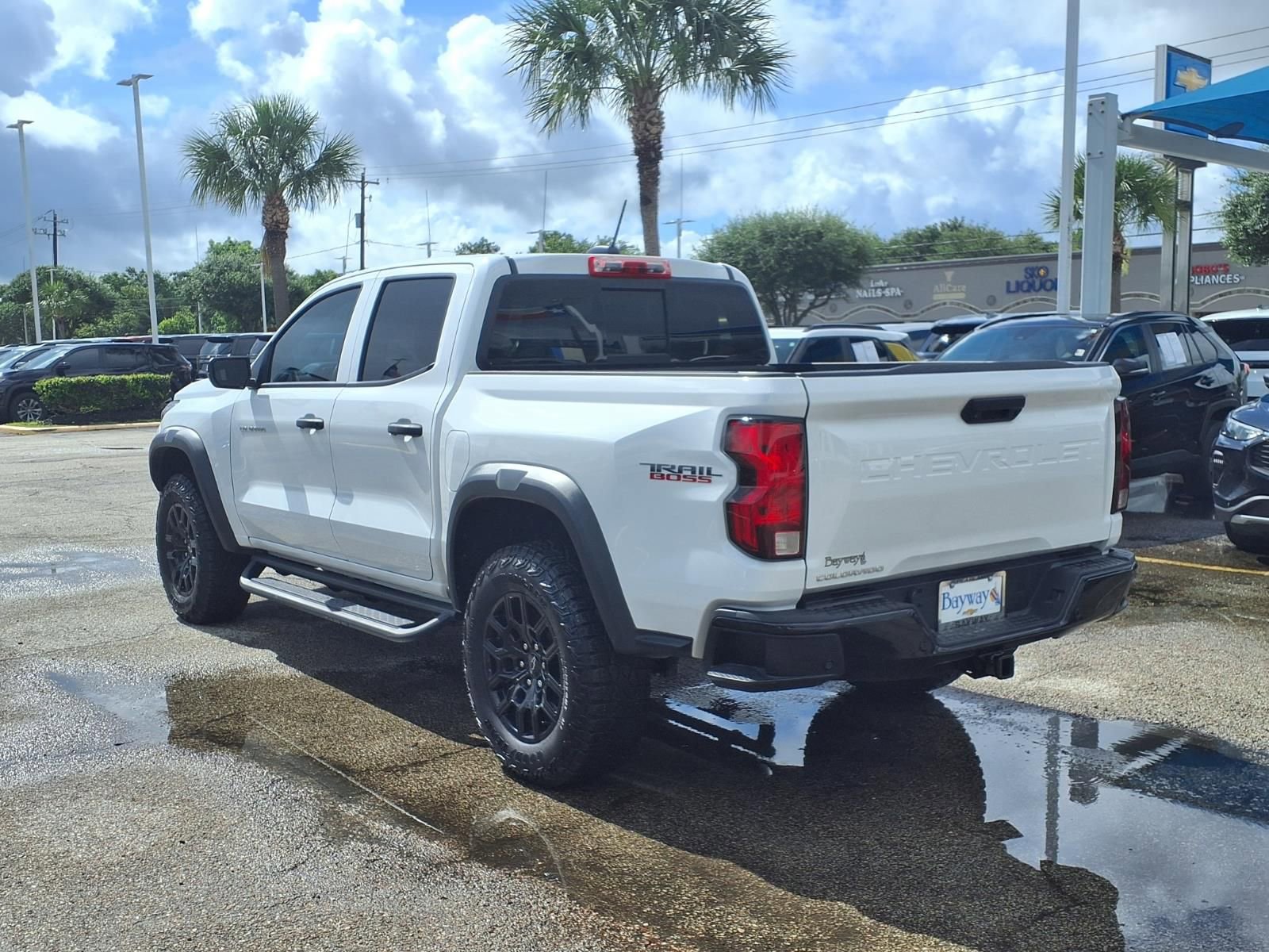 Used 2025 Chevrolet Colorado Trail Boss AWD/4WD image 23