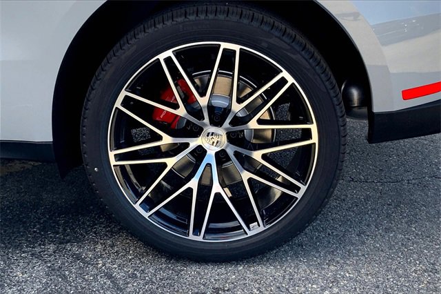 New 2026 Porsche Macan S image 17