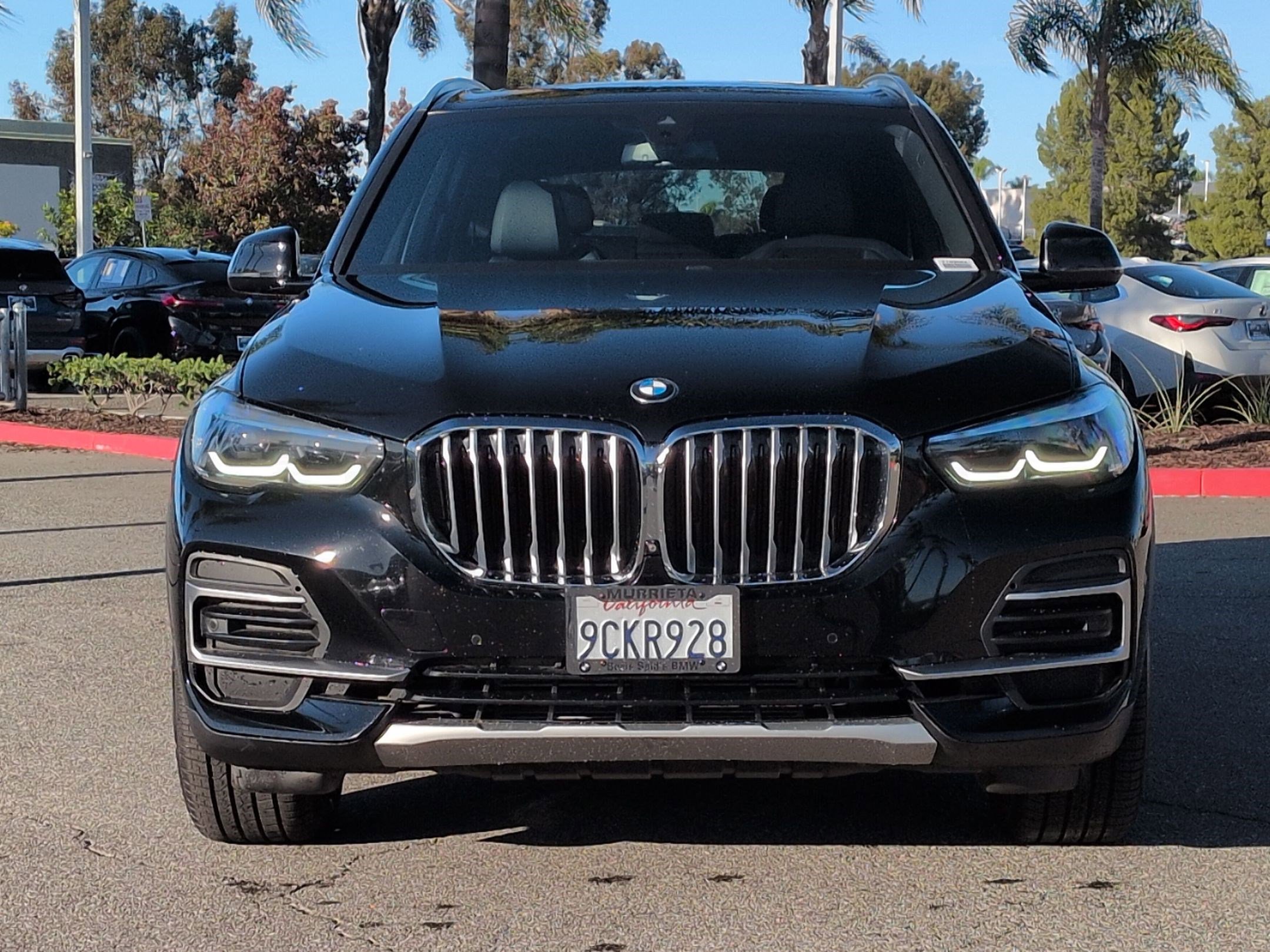 Used 2022 BMW X5 xDrive40i w/ Premium Package AWD/4WD image 3