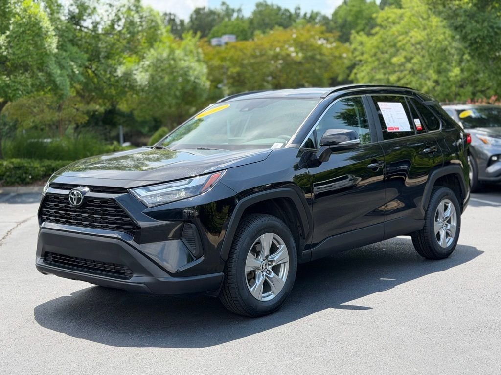 Used 2024 Toyota RAV4 XLE FWD image 7