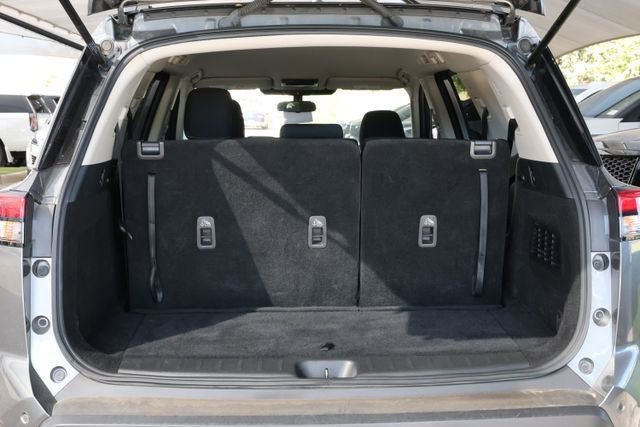 Used 2023 Nissan Pathfinder SV image 30