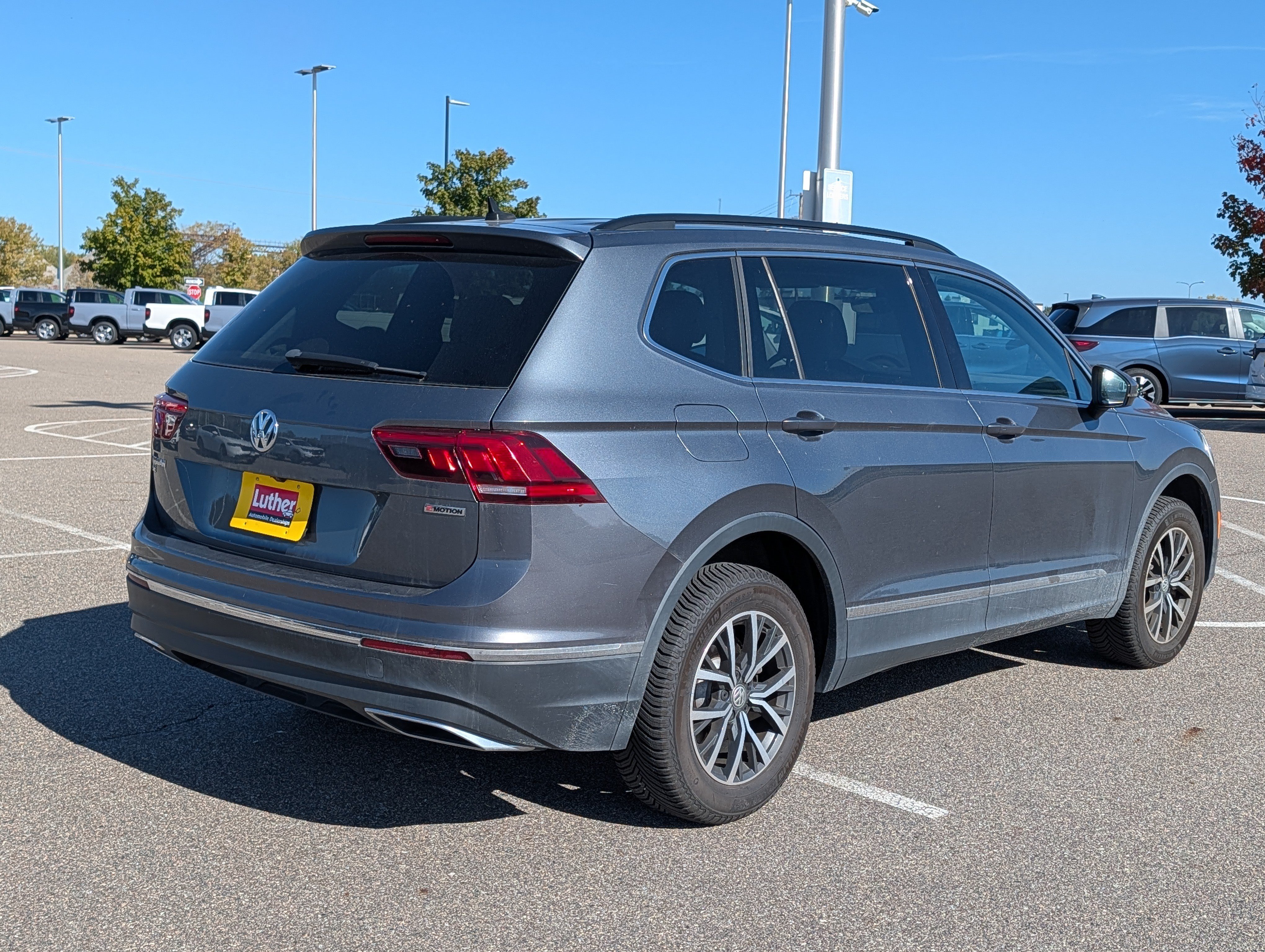 Used 2020 Volkswagen Tiguan SE AWD/4WD image 4
